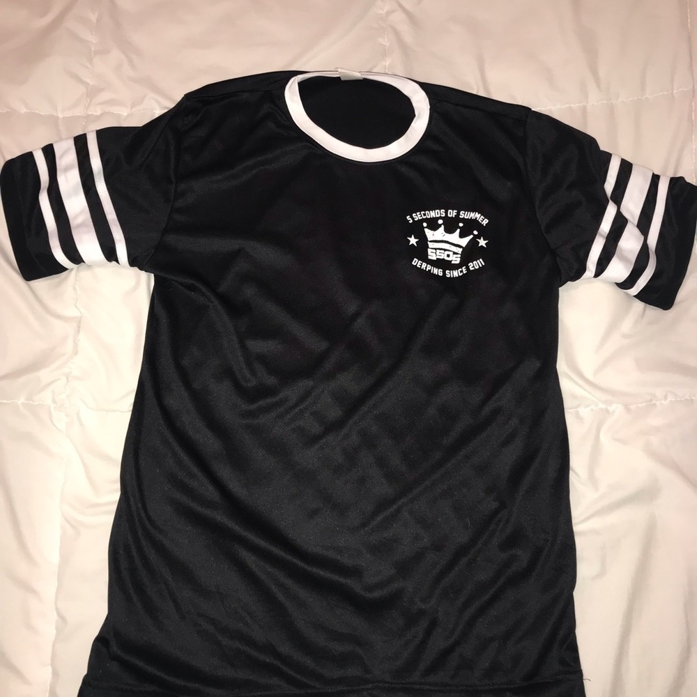 5 seconds of summer concert shirt